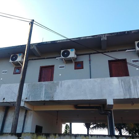 Kusuma'S Lazy Left Hotel Midigama East Exterior foto